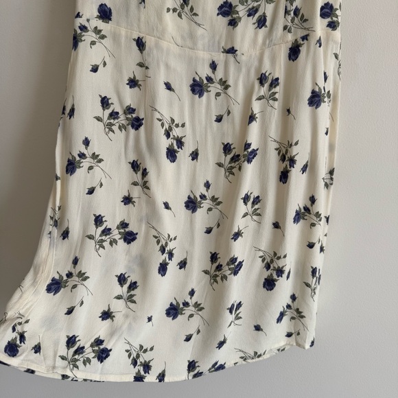 Reformation | White and Blue Floral Brittney Mini Dress in Nightingale ~ US 8 - Picture 7 of 12